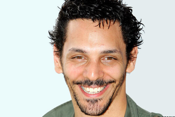 tomer-sisley-smile-d255b