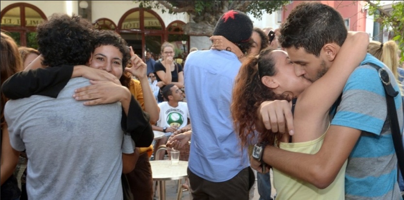 maroc-kiss-in-en-soutien-aux-ados-poursuivis-pour-un-baiser