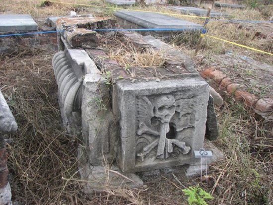 17_jewish_hunt_s_bay_cemetery_in_jamaicacopie-8e7e4