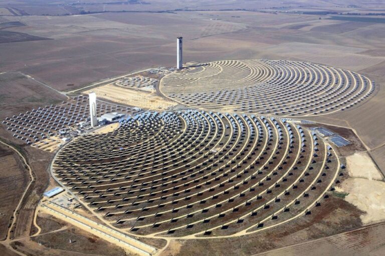 Le-Maroc-batit-la-plus-grande-centrale-solaire-du-monde_article_landscape_pm_v8