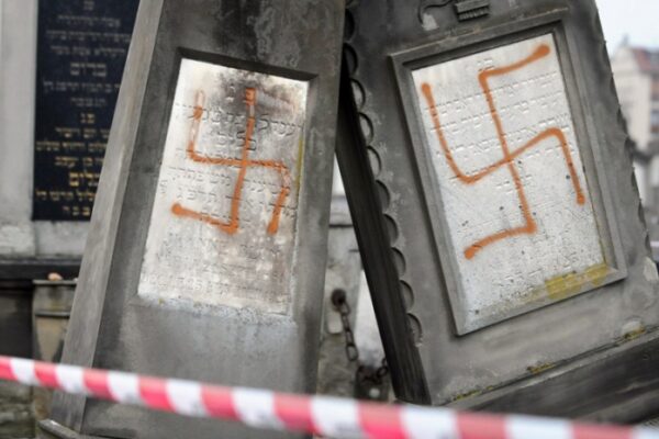 Profanation_Strasbourg