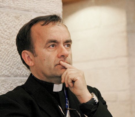 pere-patrick-desbois