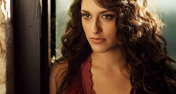 jeune-chanteuse-israelienne-mor-karbasi