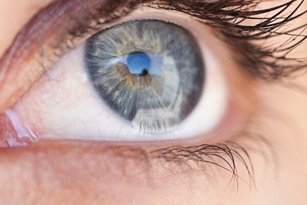 Pour ceux et celles qui ont toujours reve d’avoir des yeux bleus ! yeux-bleus1