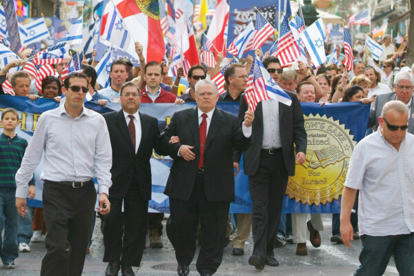evangeliques-manifestant-a-Jerusalem