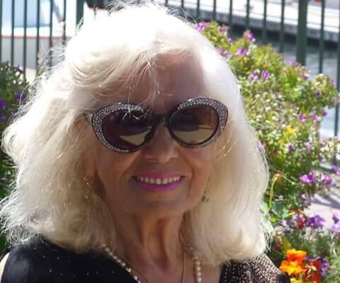 madame-deloya
