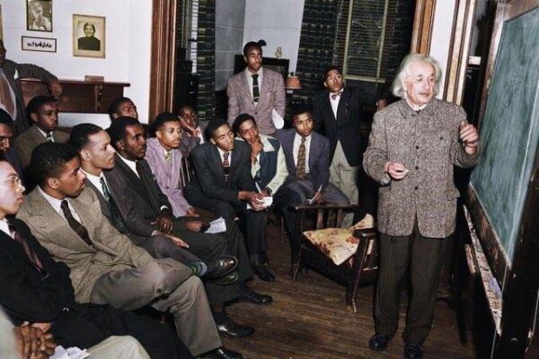 Einstein (1)
