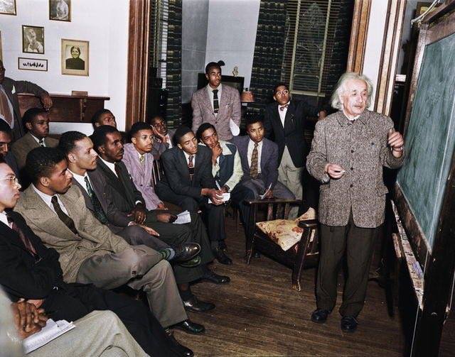 Einstein (1)