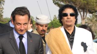 sarko-kaddafi