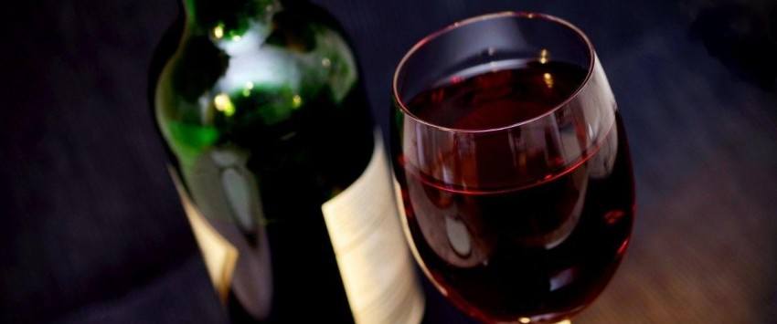 verre-de-vin-rouge-equivaut-une-heure-de-sport-a