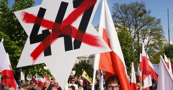 Restitution-des-biens-juifs-la-Pologne-annule-une-visite-de-responsables-israeliens