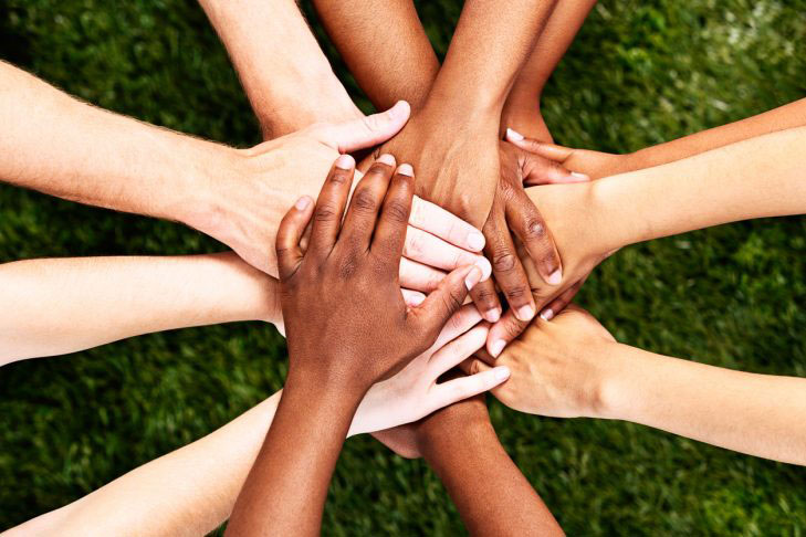 mains-solidarite