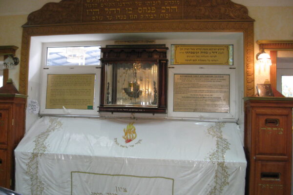Rabbi_Nahman_Tomb_(Uman,_Ukraine)