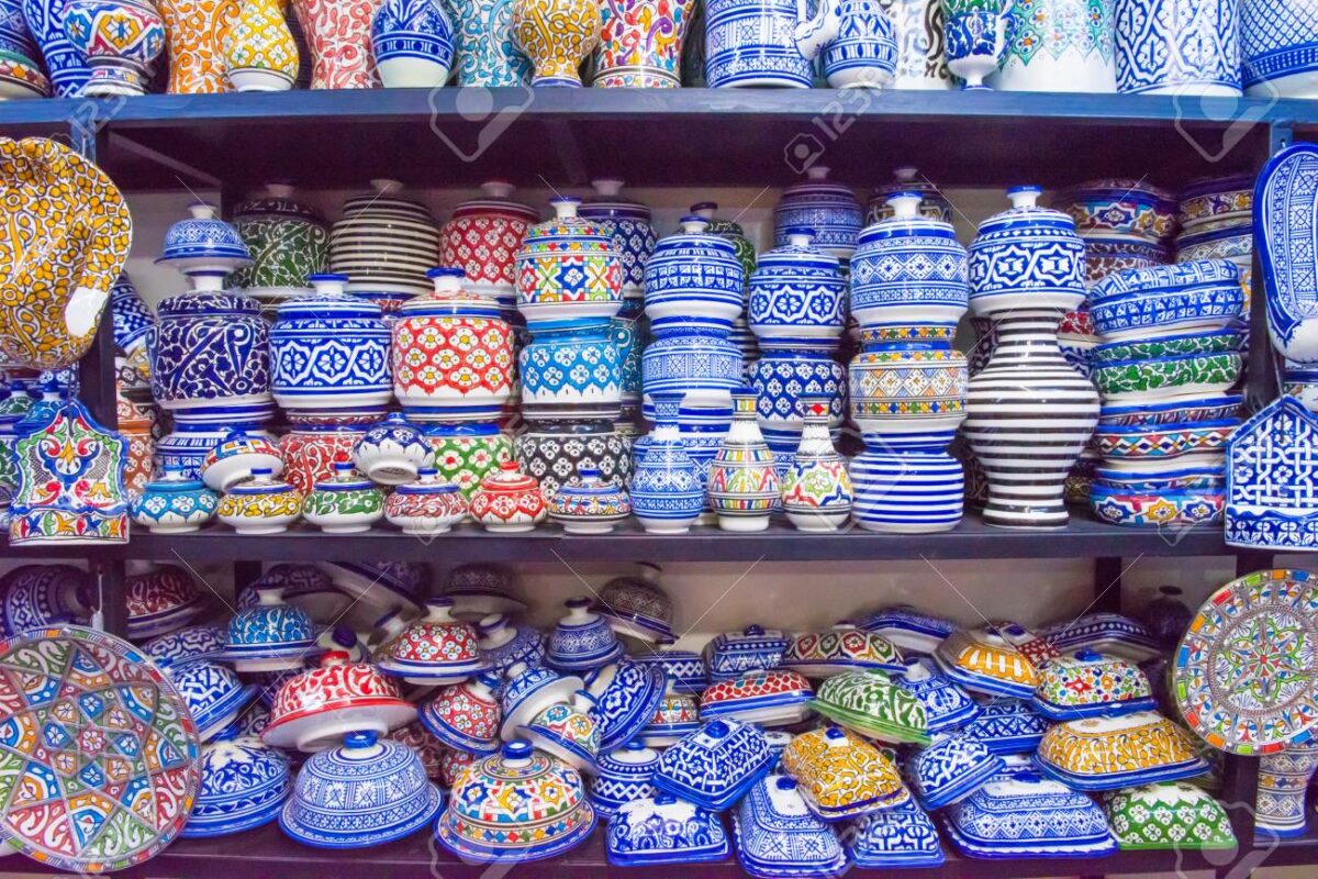ceramic-pottery-on-morocco-bazaar-marakesh-1200x800