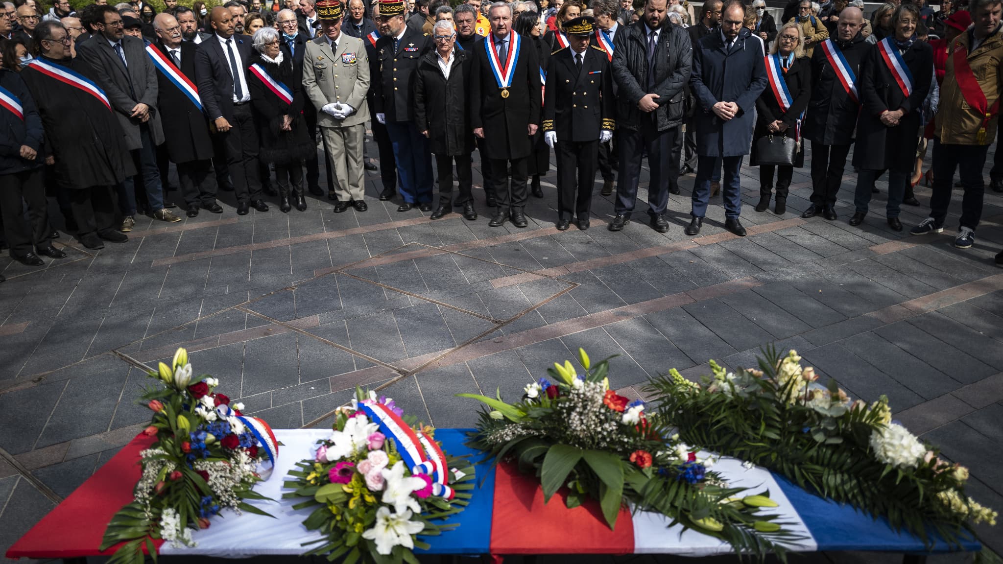 Une-ceremonie-samedi-19-mars-2022-a-Toulouse-a-commemore-les-attentats-de-mars-2012-qui-ont-tue-trois-parachutistes-trois-ecoliers-juifs-et-leur-professeur-1373932