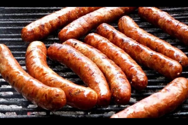 La grillade sur le grill merguezult