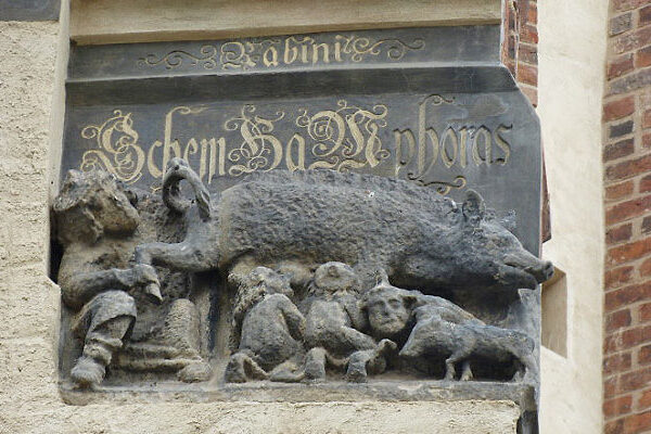Judensau-on-Wittenberg-Cathedral-Wittenberg-Germany-Photo-by-Toni-L-Kamins-706x474-640x400