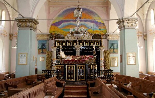 Oni_Synagogue-scaled-1-1-678x381