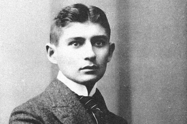 franz-kafka-en-1906-640x400