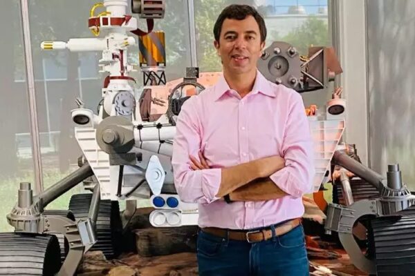 Le Marocain Kamal Oudrhiri primé par la NASA kamal2
