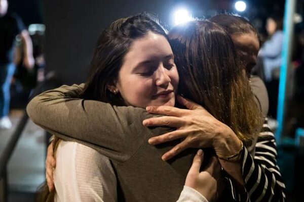 Les filles que j’ai rencontrées dans les tunnels – Par Agam Goldstein-Almog 1UAAzeqS
