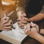 prayinghE5K0